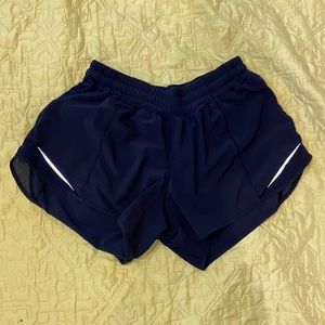 Black Lulu lemon shorts 4”
